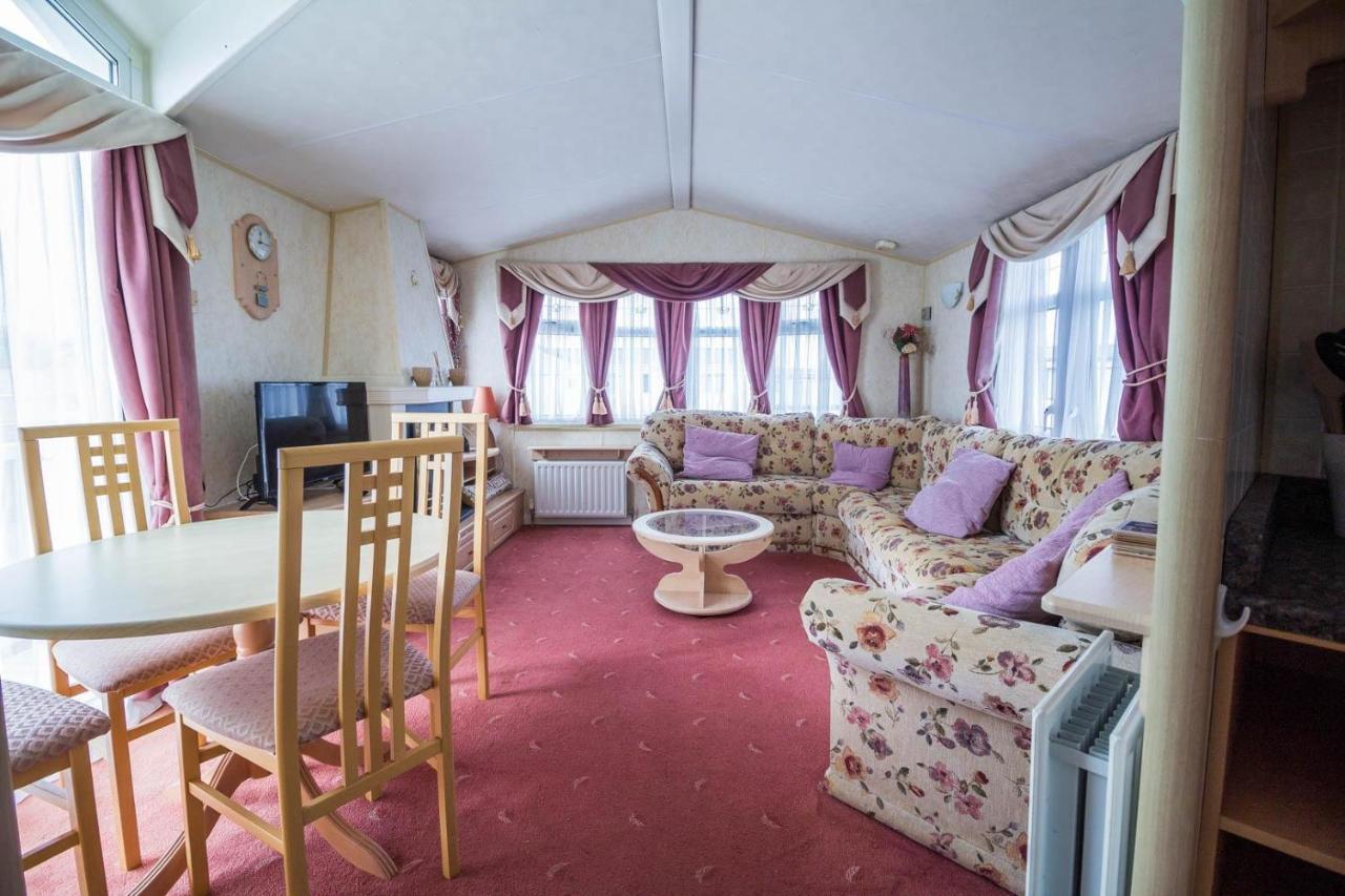 Готель Brilliant Caravan For Hire At Manor Park In Hunstanton Norfolk Ref 23176K Екстер'єр фото