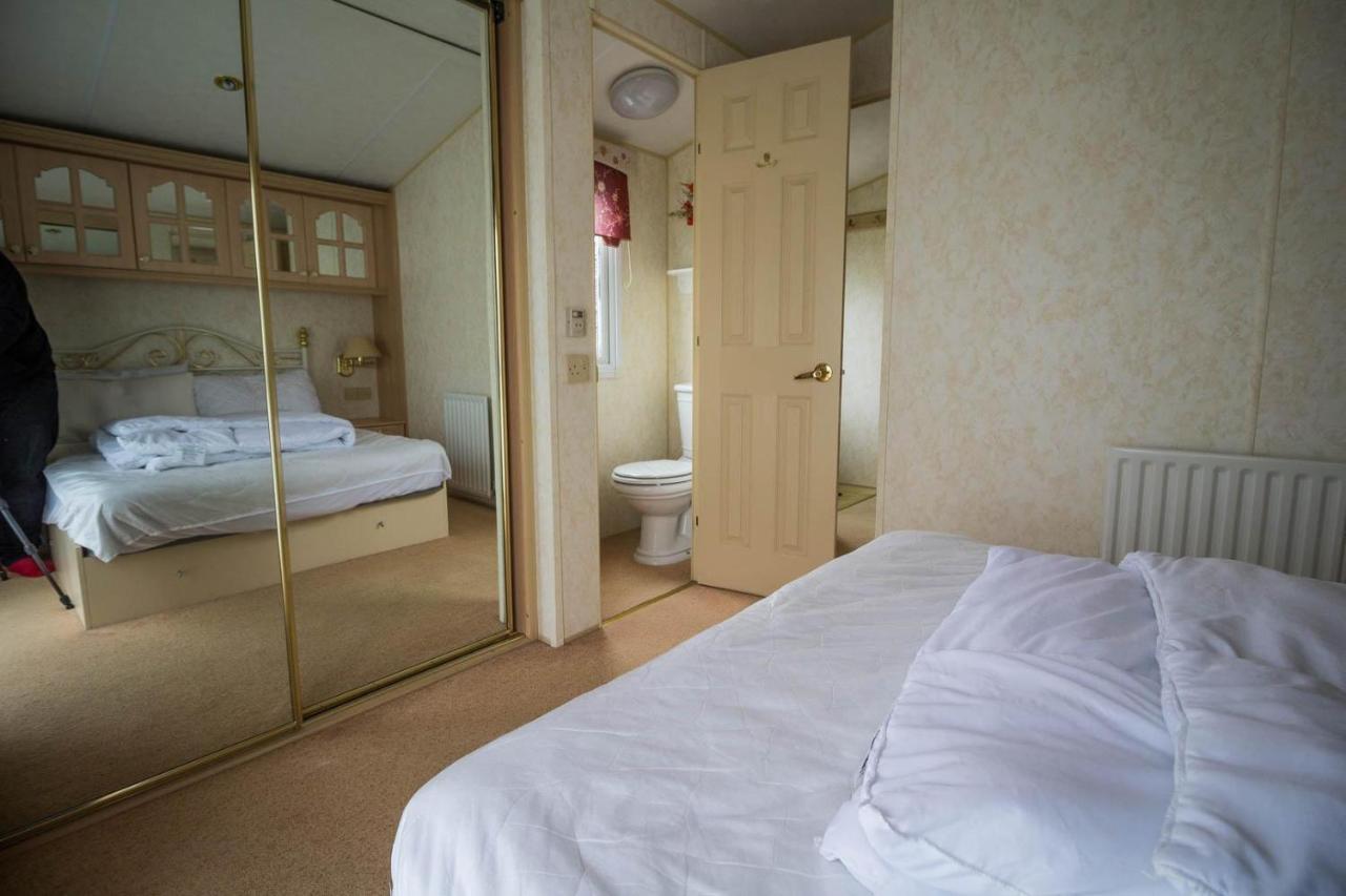 Готель Brilliant Caravan For Hire At Manor Park In Hunstanton Norfolk Ref 23176K Екстер'єр фото