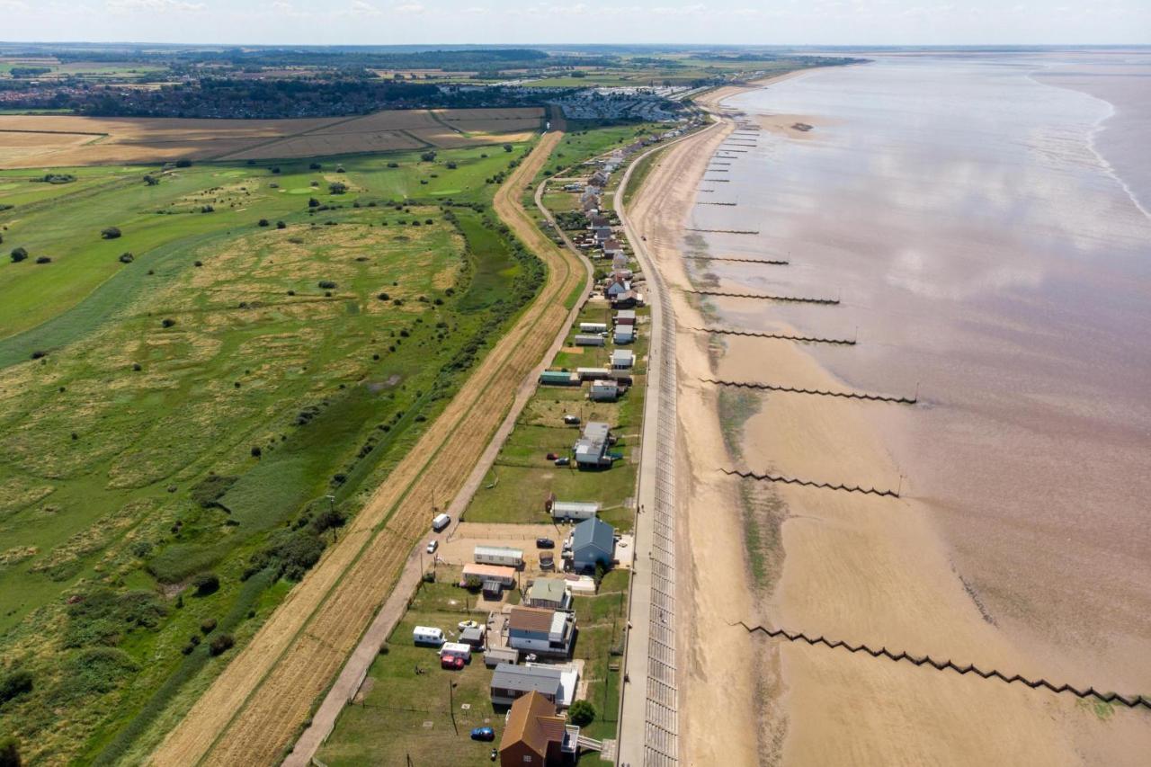 Готель Brilliant Caravan For Hire At Manor Park In Hunstanton Norfolk Ref 23176K Екстер'єр фото